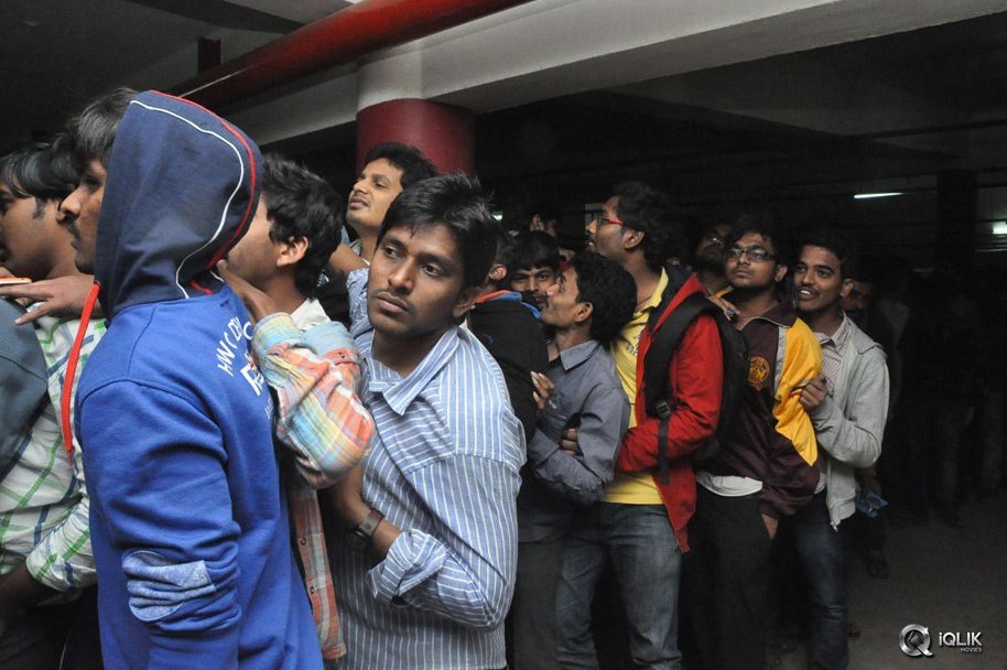 Gopala-Gopala-Benefit-Show-at-Shiva-Parvathi